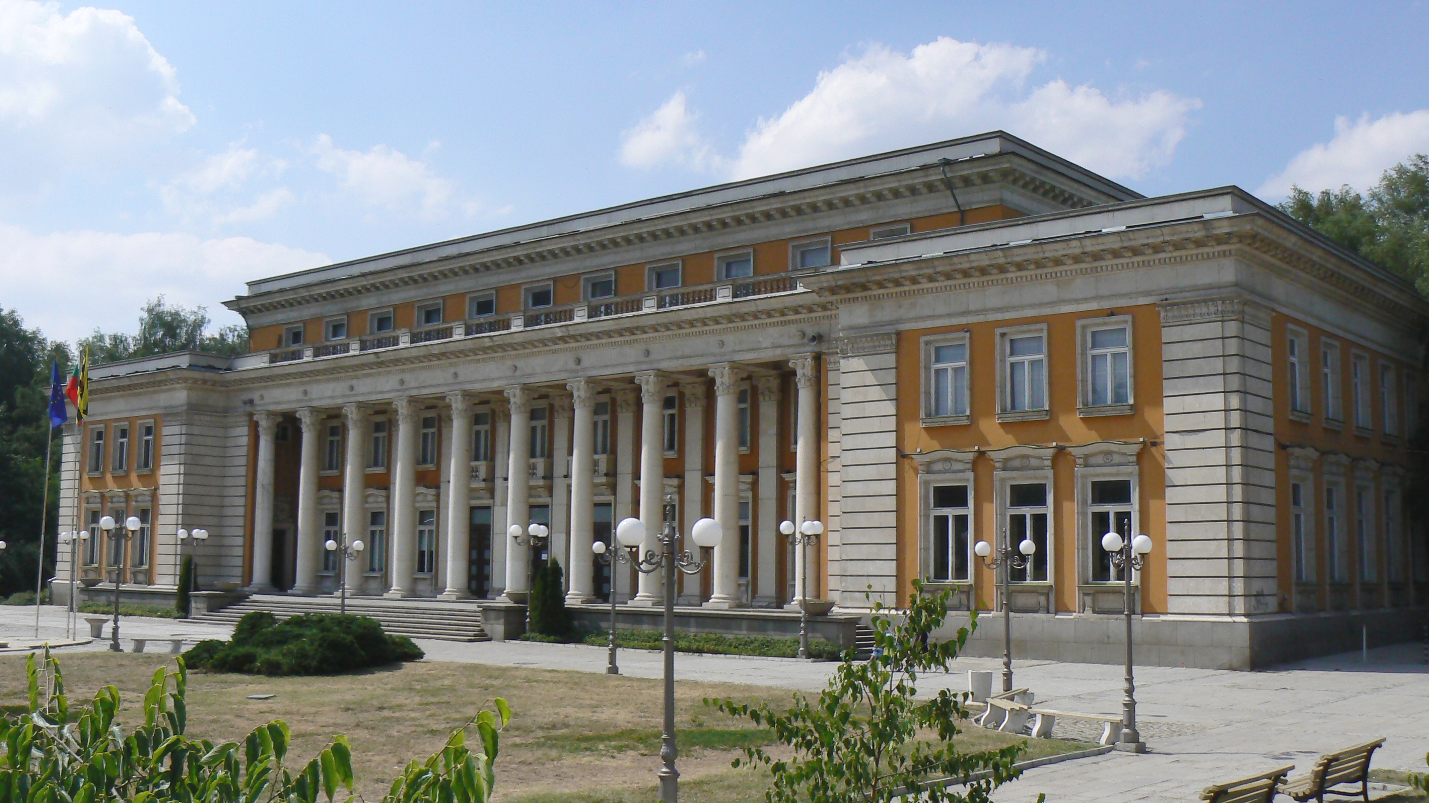 [42] International Competition for Young Performers of the Classical Music Instrumentalists - Pernik